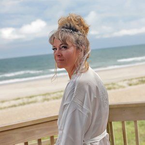 Meet your Posher, Crystal